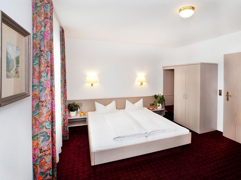 Hotel Kreuz Gaestehaus Und Lauchertbar Mit Terrasse Gammertingen Cameră foto