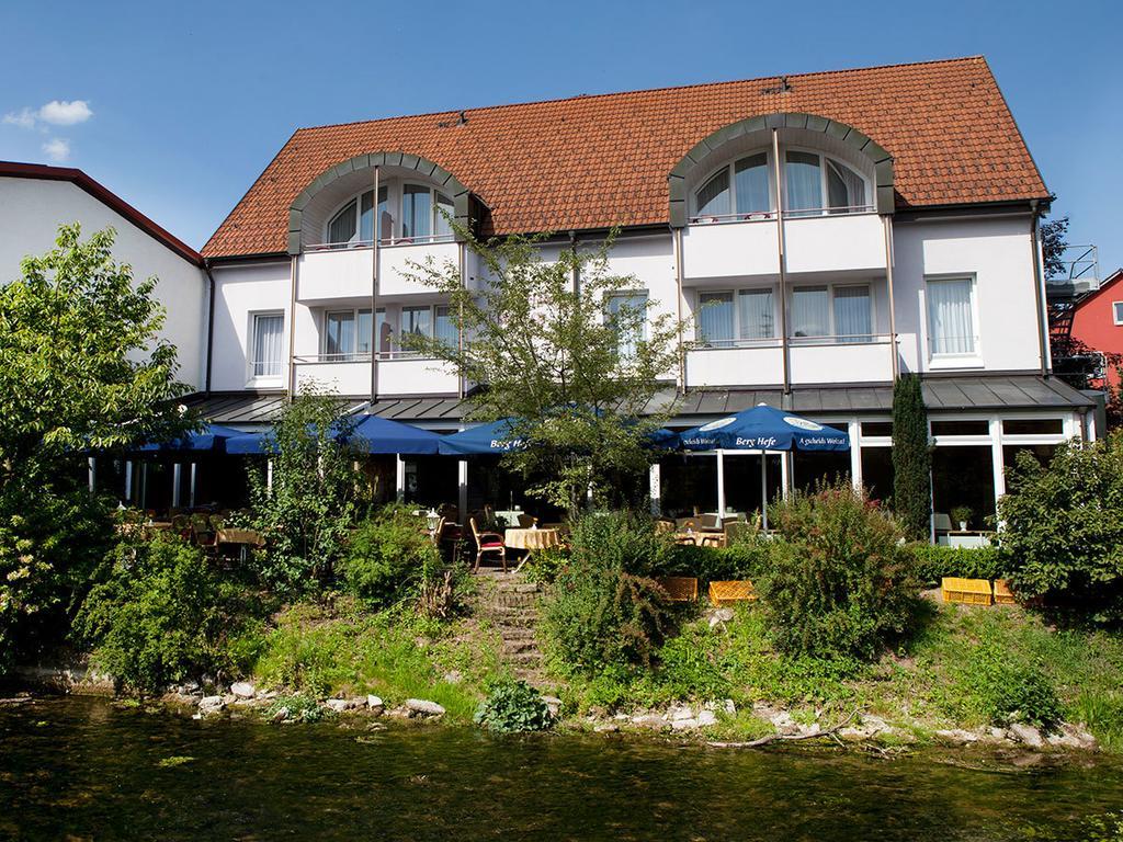 Hotel Kreuz Gaestehaus Und Lauchertbar Mit Terrasse Gammertingen Exterior foto